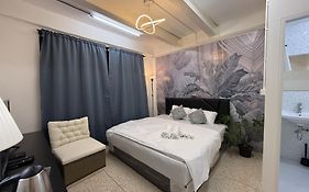 Twenty Two Place Sukhumvit 22